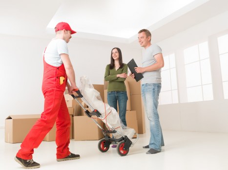 Shoreditch street access and parking considerations for removals
